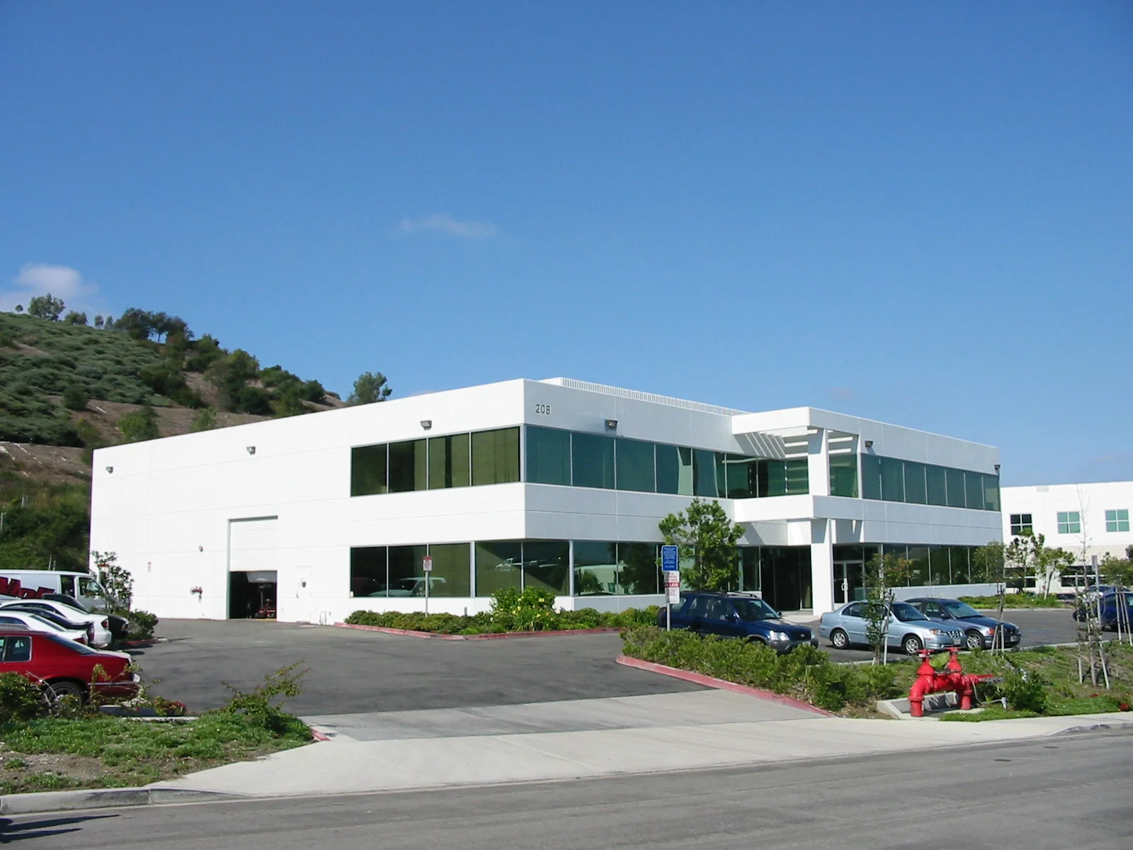 208 Ave. Fabricante